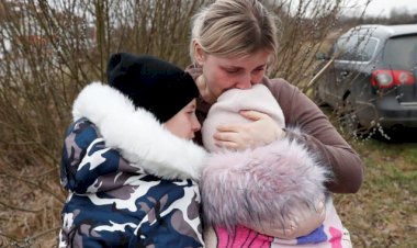 Ukrayna'dan kaçmak için 40 kilometrelik kuyruk: