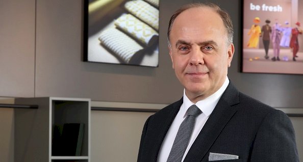 Yünsa’dan kendinden renkli, boyasız ve doğal kumaşlar