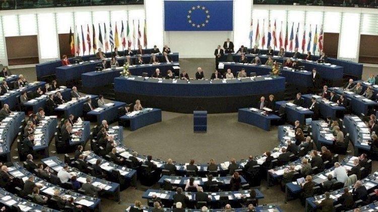 Avrupa Parlamentosu Ukrayna’ya mali yardımı onayladı