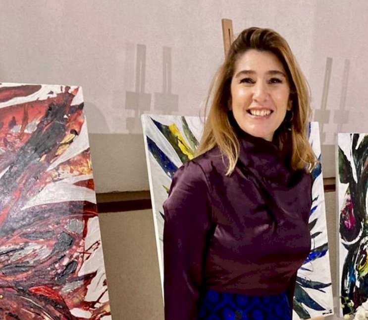 Ressam Dilek Uzunoğlu Örs’ün yeni eserleri “Divine” karma sergisinde!