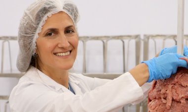 DÖNER SEKTÖRÜNÜN ‘ABLA’SI OLMAYI KABULLENDİM…