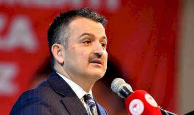 Bekir Pakdemirli istifa etti!