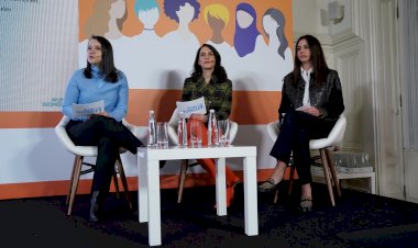 Esitlikci Hikayelerin Kahramanlari Zirvede Bulustu