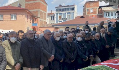 CENAZESİNE YURDUN DÖRT BİR YANINDAN ÜLKÜDAŞLARI KATILDI