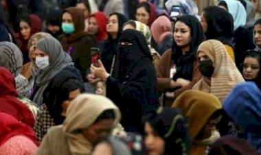 Taliban’dan kadınlarla ilgili yeni karar! Uçak da yasak park da…