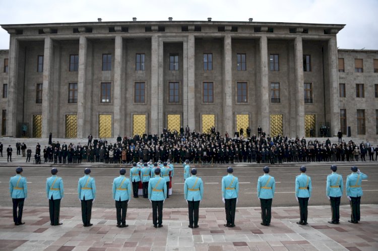 AKŞENER, SOMUNCUOĞLU'NUN CENAZE TÖRENİNE KATILDI