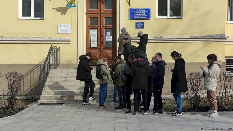 Lviv: Sığınmacılar, kan bağışı ve gönüllüler kenti
