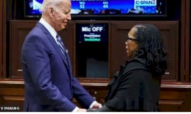 Ketanji Jackson: ABD Senatosu'nun onayladığı yargıç, Yüksek Mahkeme'nin ilk siyah kadın üyesi olacak