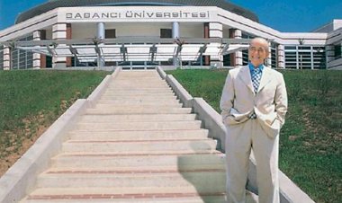 Sakıp Sabancı Uluslararası Araştırma Ödülleri ile anılıyor.
