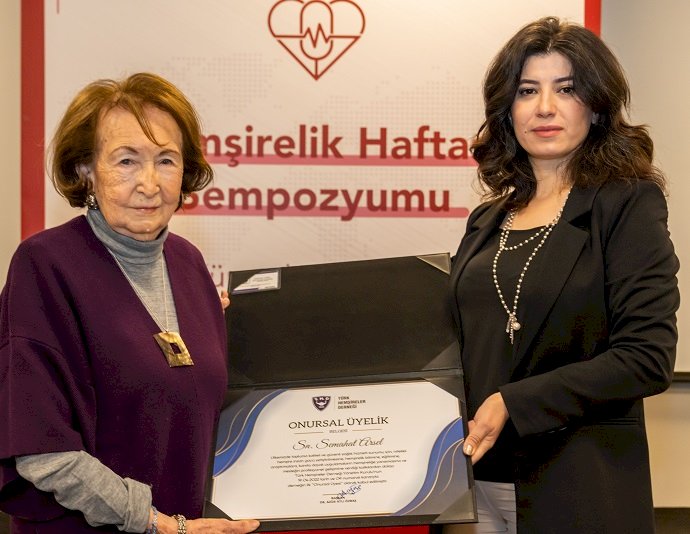 SEMAHAT ARSEL, TÜRK HEMŞİRELER DERNEĞİ’NİN İLK “ONURSAL ÜYESİ” OLDU