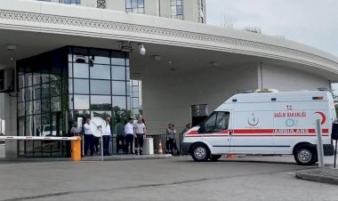 SAHİM-SEN GENEL BAŞKANI ÖZLEM AKARKEN, AMBULANS ŞÖFÖRÜ EYLEMİ İÇİN KONUŞTU: