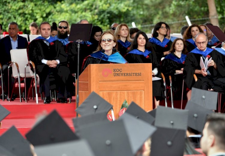 Koç Üniversitesi’nde  28’inci Mezuniyet Heyecanı