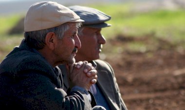 Tarım Bakanı'nın soru önergesine verdiği yanıt çarpıcı gerçeği ortaya koydu: Çiftçi borcu borçla döndürüyor
