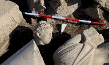 Düzce’deki Antik Tiyatroda Apollon Heykeli Bulundu