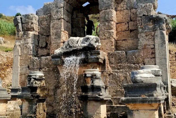 Open in browser  Perge’deki Kestros Çeşmesi Yeniden Suyla Buluştu