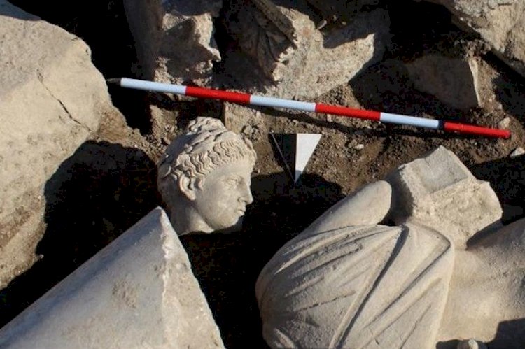 Düzce’deki Antik Tiyatroda Apollon Heykeli Bulundu