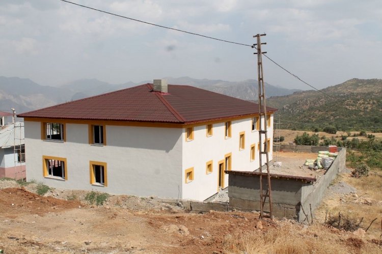 İZODER’DEN HAKKARİ ÇUKURCA ÜZÜMLÜ KÖYÜ’NE ANLAMLI DESTEK