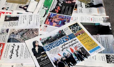 İran'da kadınlar Mahsa Amini için güvenlik güçlerine direnerek protesto gösterisi düzenledi: