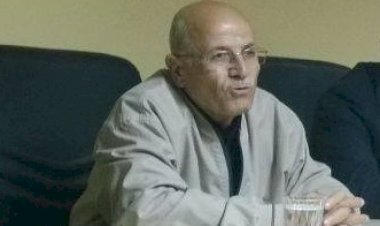 ÜLKÜCÜ BİR AKSAKALIN HAYAT HİKÂYESİ: AKILDAN KALEME