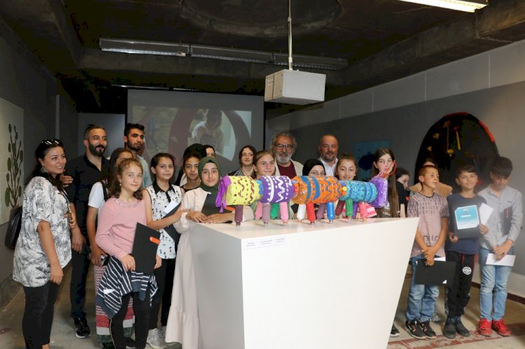 Bayburtlu çocuklar Çoruh Nehri’ni sanatla yıkadı