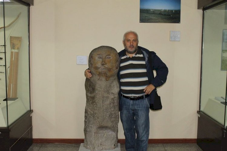 ÇOYR YAZITI (683 yıl). Türkçenin tarihlendirilen en eski yazıtı