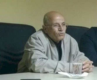 ÜLKÜCÜ BİR AKSAKALIN HAYAT HİKÂYESİ: AKILDAN KALEME
