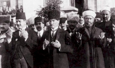 Bize, Gazi Mustafa Kemal Atatürk’ü minnet ve rahmetle anmak yaraşır
