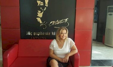 Ben kimim. Ben Gözde Dilek Köktaş....
