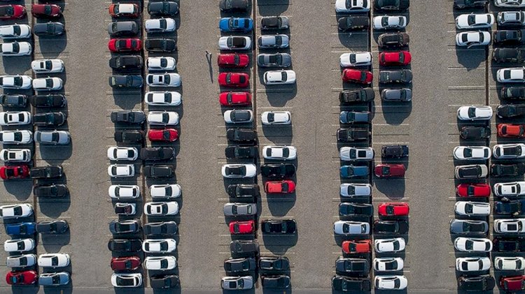 Yediemin otoparkları icralık araçlarla dolup taştı