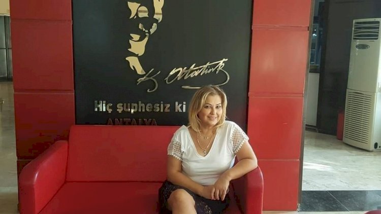 Ben kimim. Ben Gözde Dilek Köktaş....