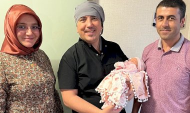 Ameliyata girerken baba olacağını öğrendi
