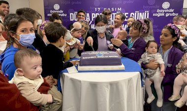 17 KASIM DÜNYA PREMATÜRE GÜNÜ PREMATÜRE BEBEK AİLELERİYLE KUTLANDI