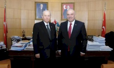 'İYİ Partili ismin elini sıktı' diye... MHP'den ihracına karar verildi