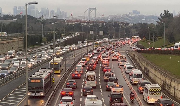 Trafik sigortasında yeni düzenleme: 'İyi'ye indirim 'kötü'ye zam!