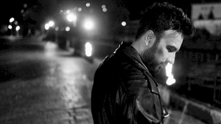 Tarkan'ın yeni şarkısı yayında: 'Son Durak' sosyal medyayı salladı