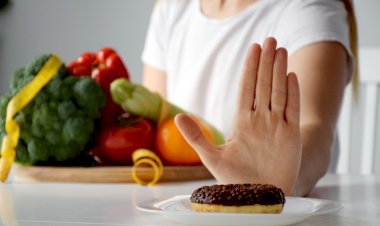 Karaciğer yağlanmasını ne önler?
