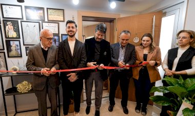 Gelinlik Tasarım Yarışması ile parladı kendi markasını kurdu