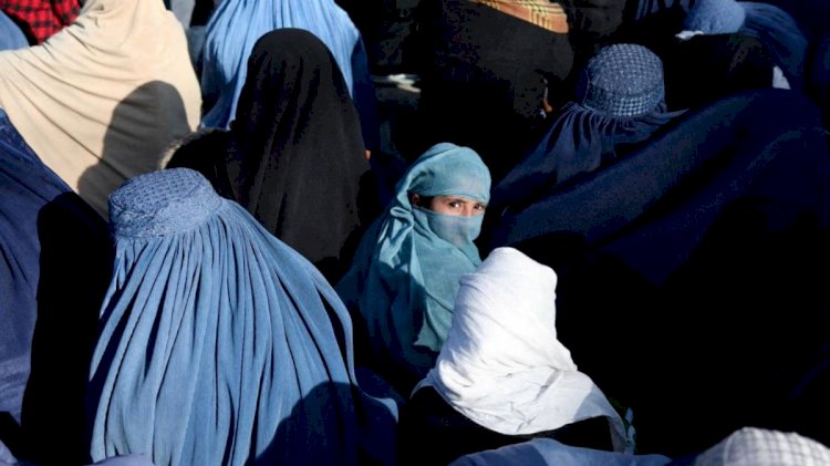 Taliban Sözcüsü: Kadınların eğitim almasını yasaklamadık, sadece erteledik