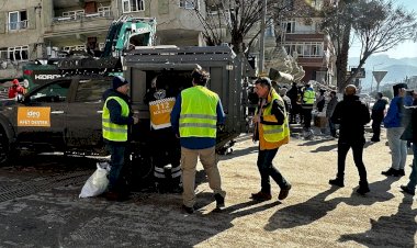 Depremin yaralarını hep birlikte sarıyoruz
