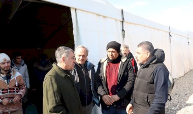 DEPREM SONRASI DESTEK SEFERBERLİĞİNİ SÜRDÜREN TÜRKONFED VE TÜSİAD AFET BÖLGESİNİ ZİYARET ETTİ
