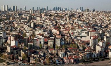 Vergi borcu nedeniyle depremzenin hesaplarına el konuldu