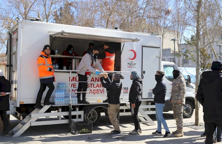 Kızılay’ın AFAD İçin Çadır Üretimi Sürüyor