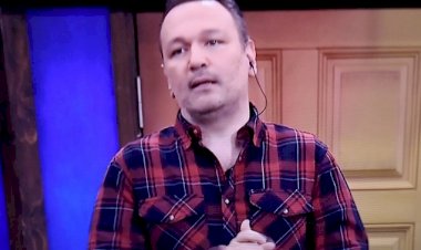 Ali Sunal Güldür Güldür Show'da yetkilileri istifaya çağırdı: