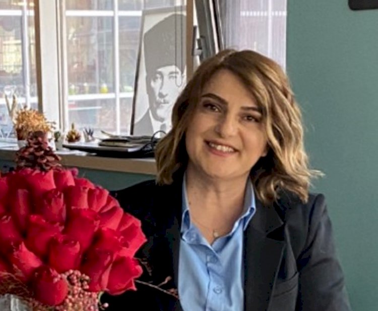KADIN ÇİÇEKTİR