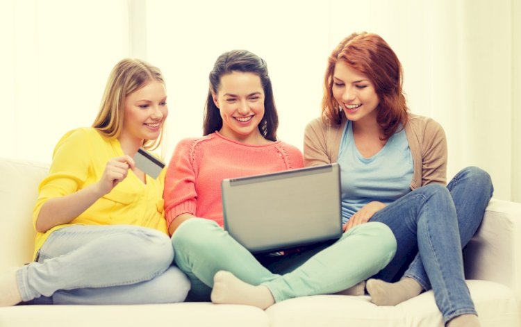 Kadınlar, Online Alışverişi Perşembe ve Pazartesi Yapıyor