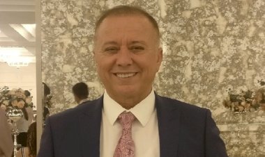 “Günlerden bir gün, bir Krala iki harika şahin hediye edilir.....