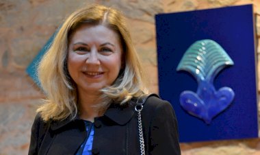 “LALE VE KADIN” SERGİSİ   İSTANBUL LALE VAKFI’NDA AÇILDI