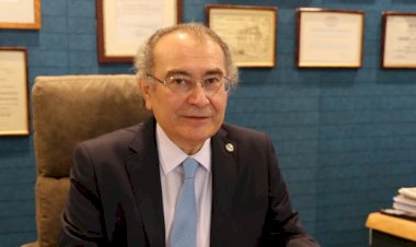 Ergenlerden kırk yaşında insan olgunluğunu bekleyemeyiz