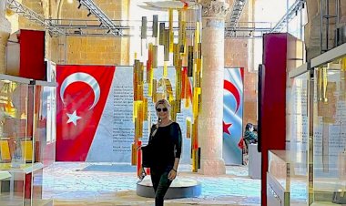 KKTC'de ZİYARETÇİLERİNİ YÜZ YILLIK BİR TARİH YOLCULUĞA ÇIKARAN SERGİ