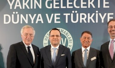 Dünyaca ünlü iktisatçılar ‘Yakın Gelecekte Dünya ve Türkiye’ Panelinde Buluştu.